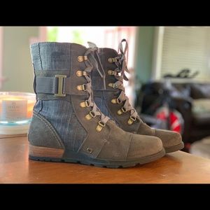 Sorel Major Carly boots.